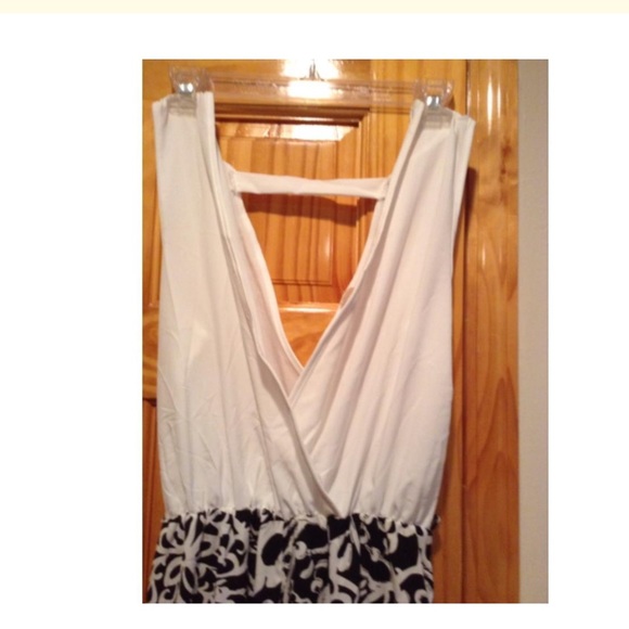 Jumpsuit - Picture 2 of 3